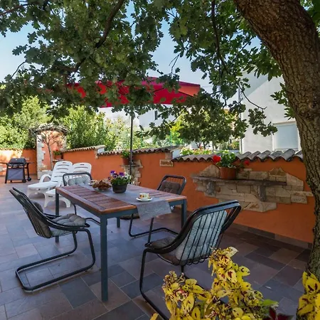 Apartament Damjan